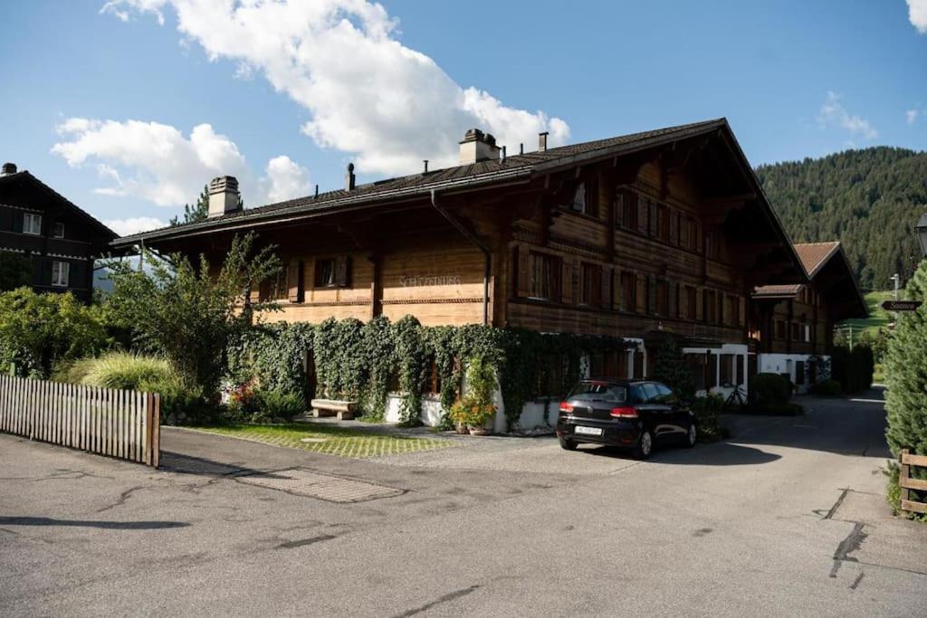 Charming Alpine Apartment Gstaad Buitenkant foto