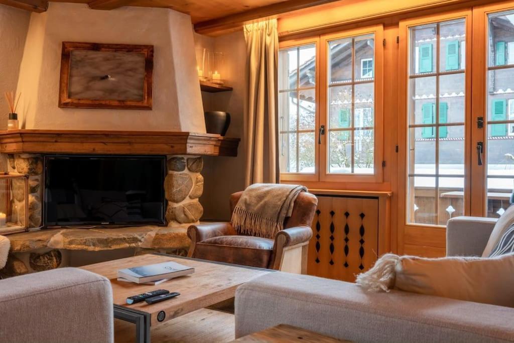 Charming Alpine Apartment Gstaad Buitenkant foto