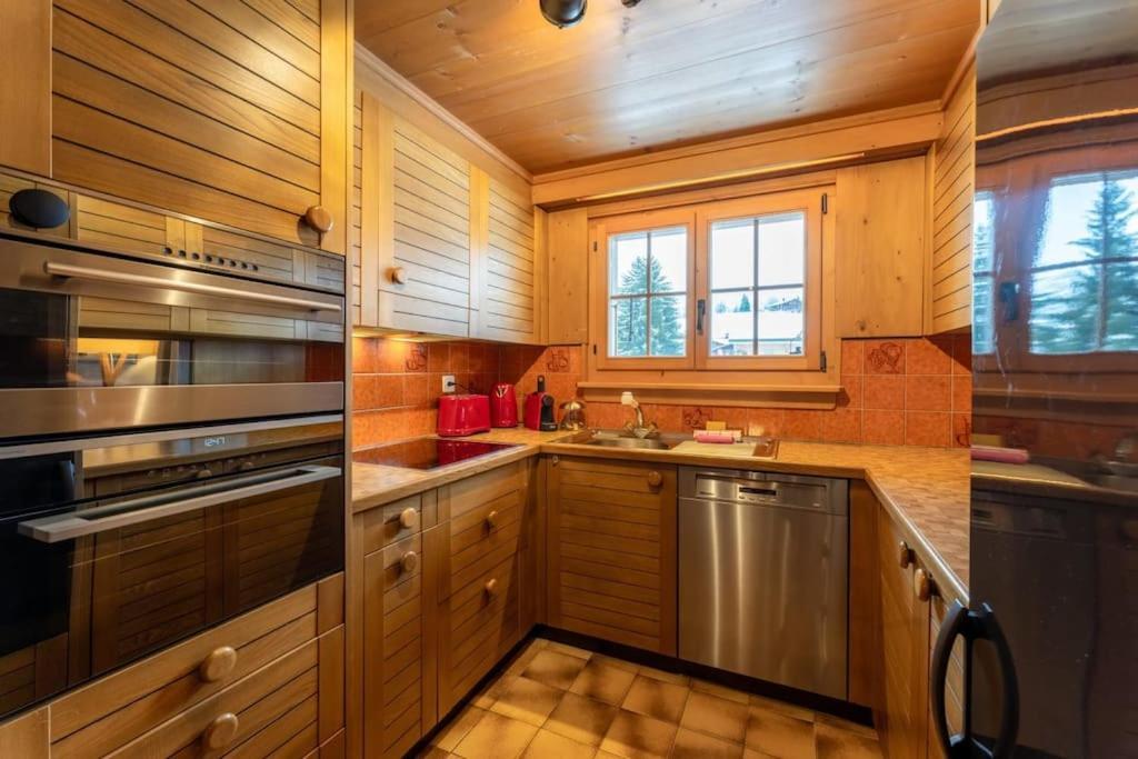 Charming Alpine Apartment Gstaad Buitenkant foto